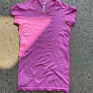 Lululemon swiftly tech short sleeve